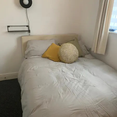 Ground Floor 2 Bedroom Garden Apartment Cardiff Exterior photo